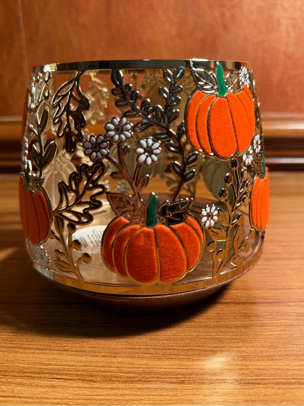 Bath & Body Works  Flocked Pumpkin GOLD Metal WOOD BASE 3 Wick Candle Holder NEW